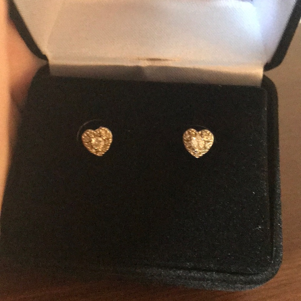 Diamond heart earrings